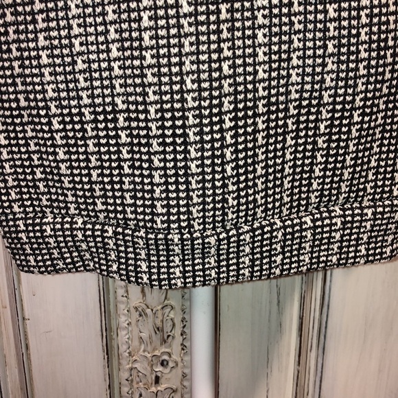 Sadie & Sage Black and White Long Sleeve Eyelet Laced Front + Sleeves Pullover - Picture 6 of 11